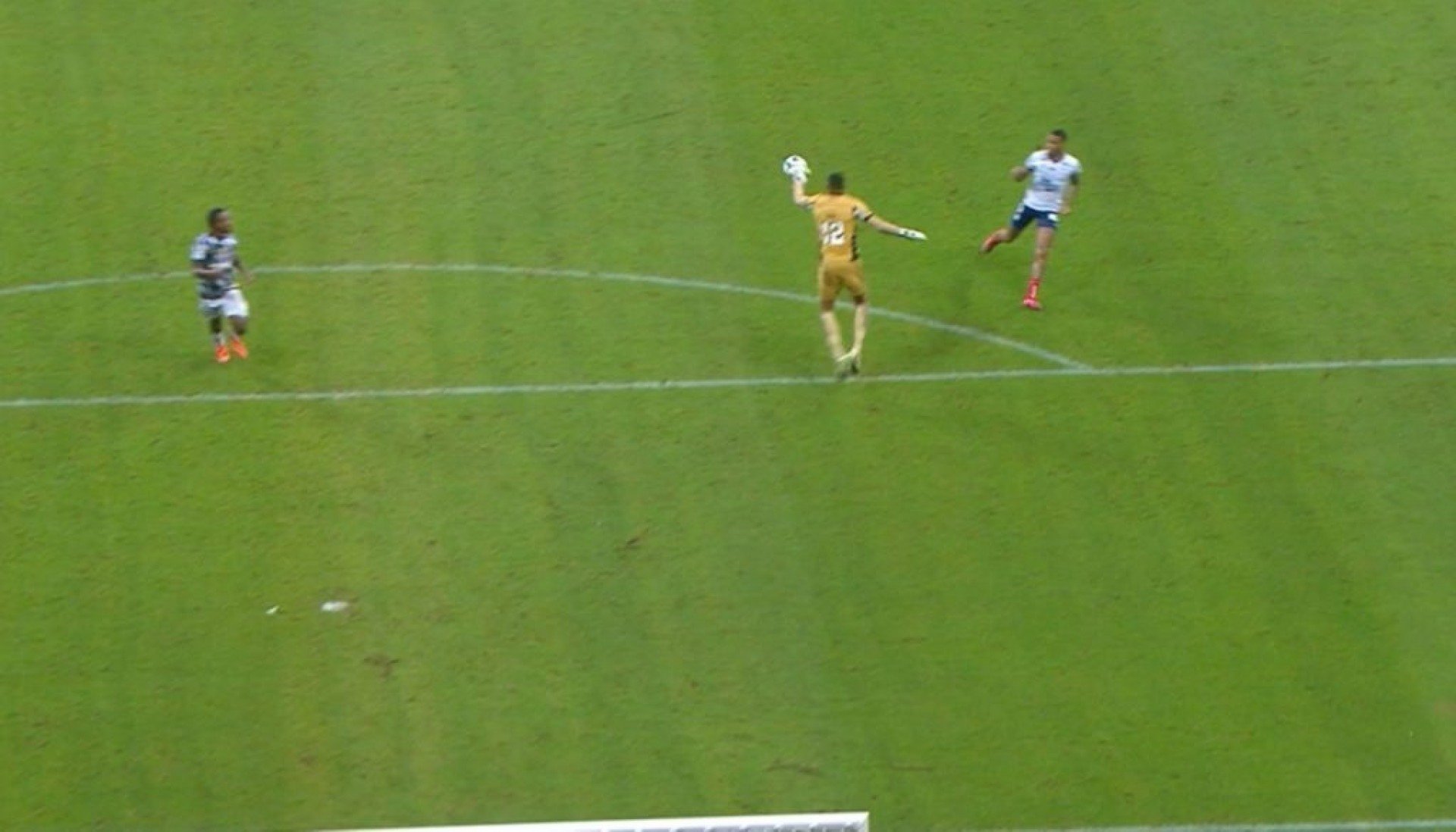 Bahia x Botafogo: CBF divulga áudio do VAR em cartão vermelho revogado de John
