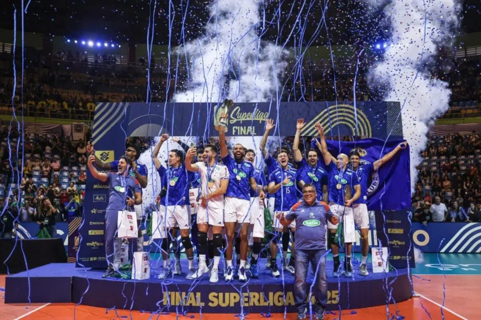 Sada Cruzeiro vira sobre Campinas e conquista a Superliga Masculina pela 9ª vez