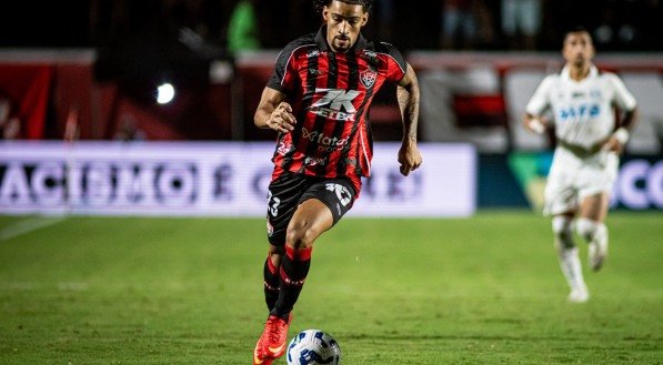 Fabrício Santos, atacante do Vitória