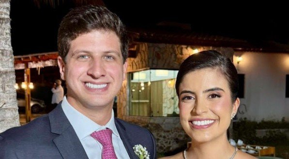 João Campos e Tabata Amaral padrinhos de casamento no final de semana