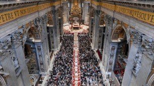 Basílica de São Pedro durante a celebração