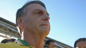 Ex-presidente Jair Bolsonaro (PL) contrariou recomendação médica e participou de ato pela anistia dos condenados pelo 8 de janeiro, em Brasília (DF), nesta quarta-feira (7)