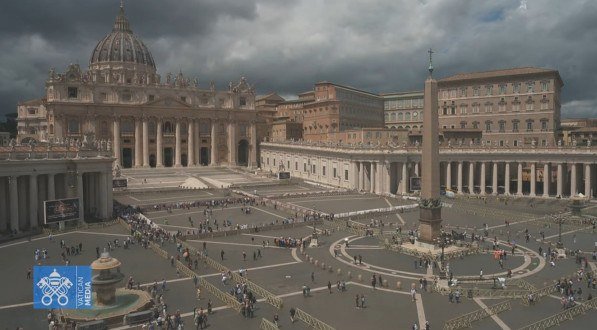 Conclave: acompanhe ao vivo a movimentação no Vaticano