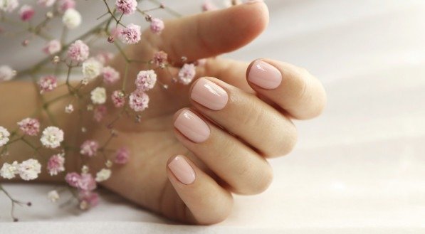 Cores de esmaltes para ficar mais jovem