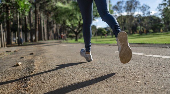 Correr 3 km por dia faz emagrecer quanto em um mês? Veja