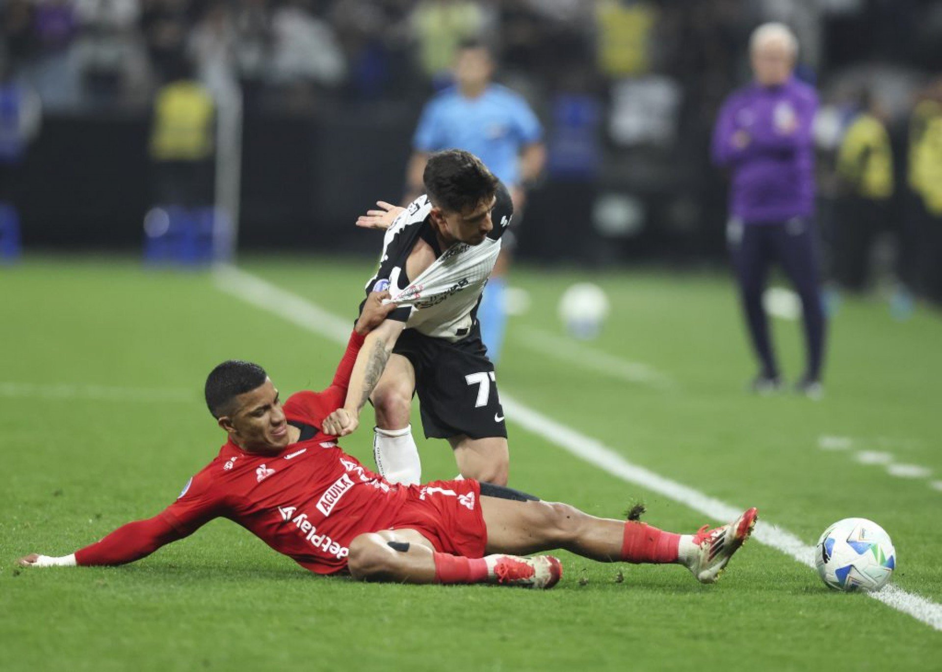 Corinthians empata com América de Calí e se complica na Sul-Americana.