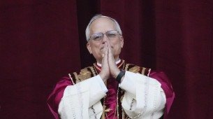 Em entrevista &agrave; m&iacute;dia italiana, em 2023, o novo papa disse que a internet pode ser aliada para a Igreja se aproximar das pessoas, mas que &eacute; necess&aacute;rio ter cautela