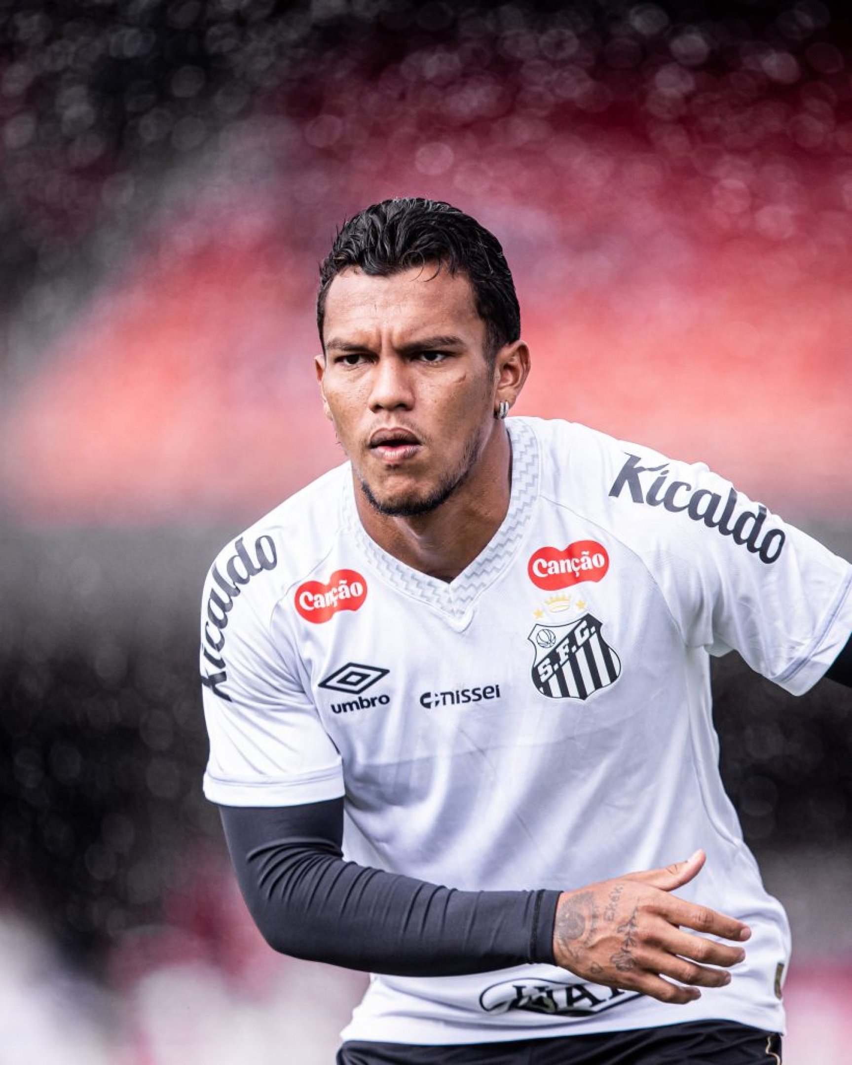Emprestado pelo Porto, Veron vive fase ruim no Santos e pode ser devolvido ao clube português