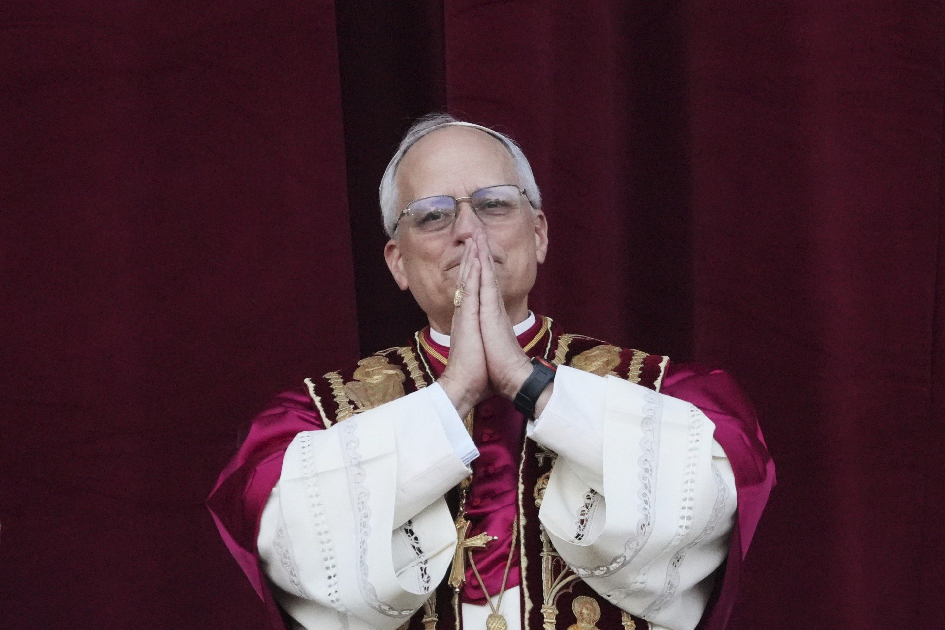 Habemus Papam: novo líder da Igreja Católica é escolhido em conclave no Vaticano