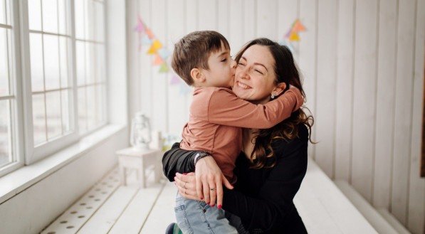 Homenagem Dia das Mães: Frases e mensagens emocionantes para enviar para sua mãe domingo (11)