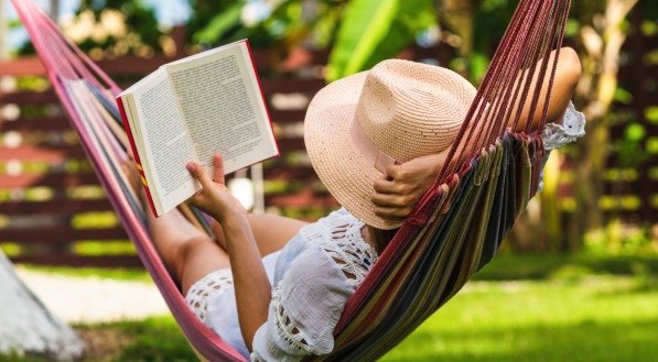 6 livros perfeitos para sair de uma ressaca literária