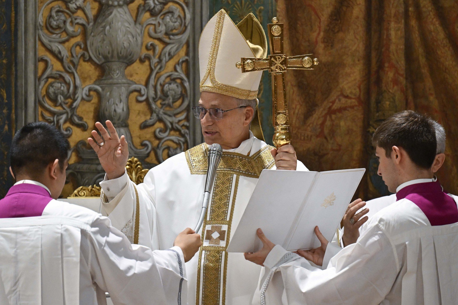 Leão XIV, em 1ª missa, destaca Igreja evangelizadora e temas caros de Francisco