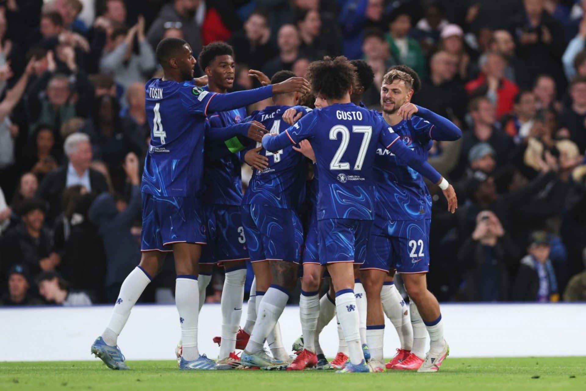 Chelsea e Betis avançam e decidem a Liga Conferência