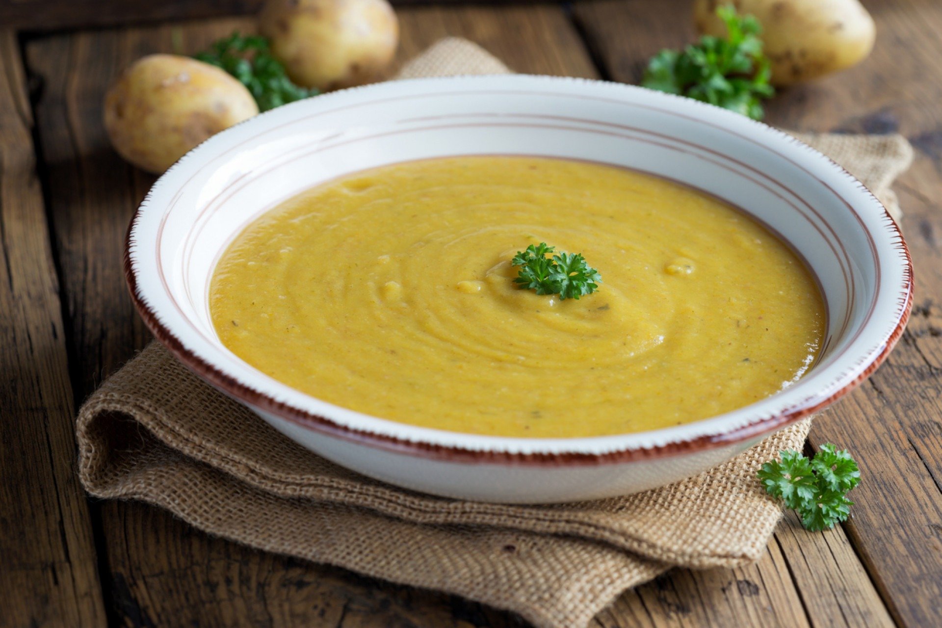 Sopa de batata-doce com gengibre para perder peso