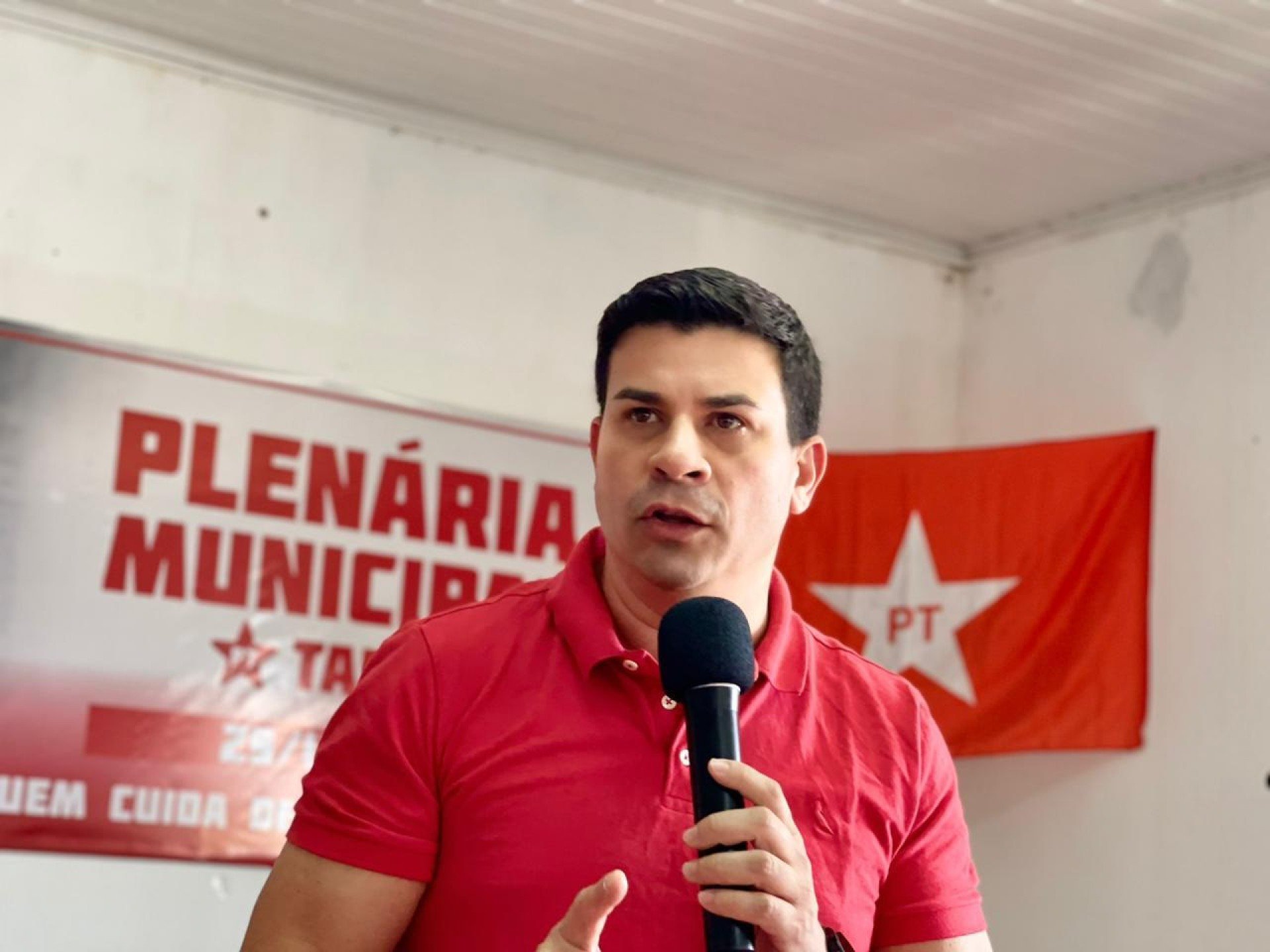Carlos Veras é inscrito por lideranças e dirigentes para disputar presidência do PT em Pernambuco