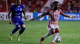 Imagem da partida do Náutico contra o Confiança