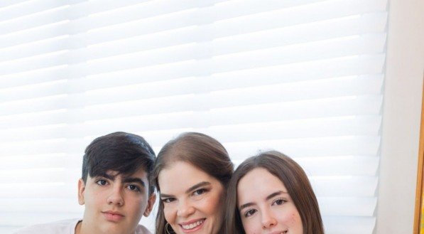Juliana Lins com Maria Letícia e Carlos Augusto