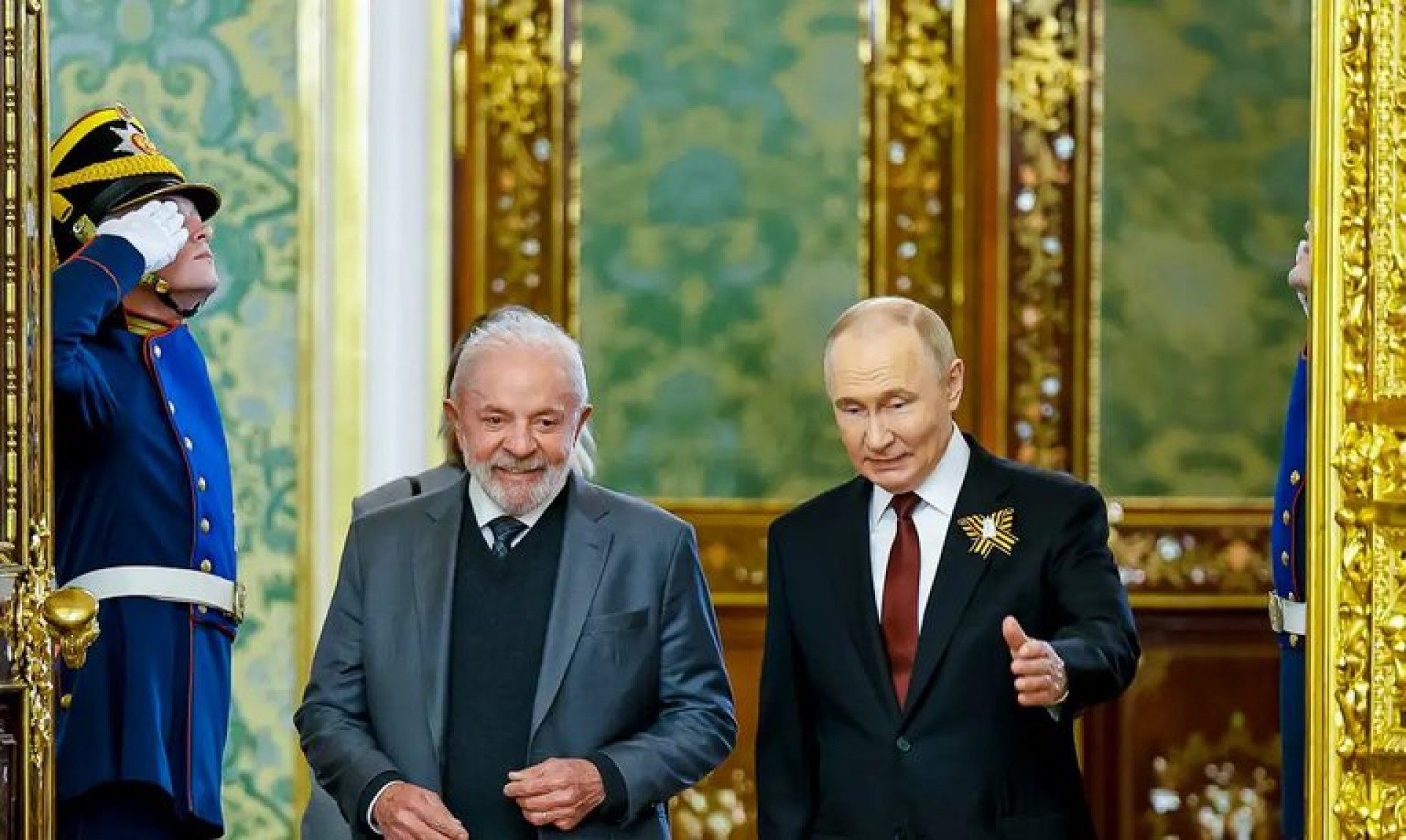 Lula atende Zelenski e pede a Putin para estender cessar-fogo de 3 para 30 dias