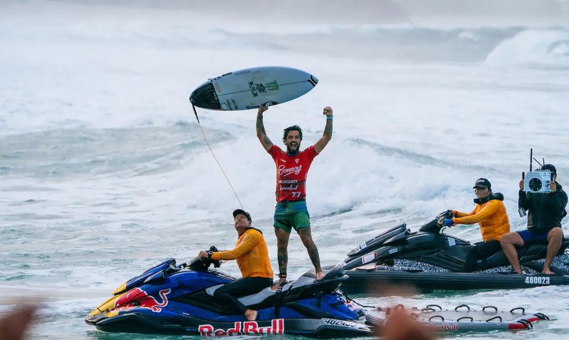 Filipe Toleto conquista título da etapa de Gold Coast, na Austrália
