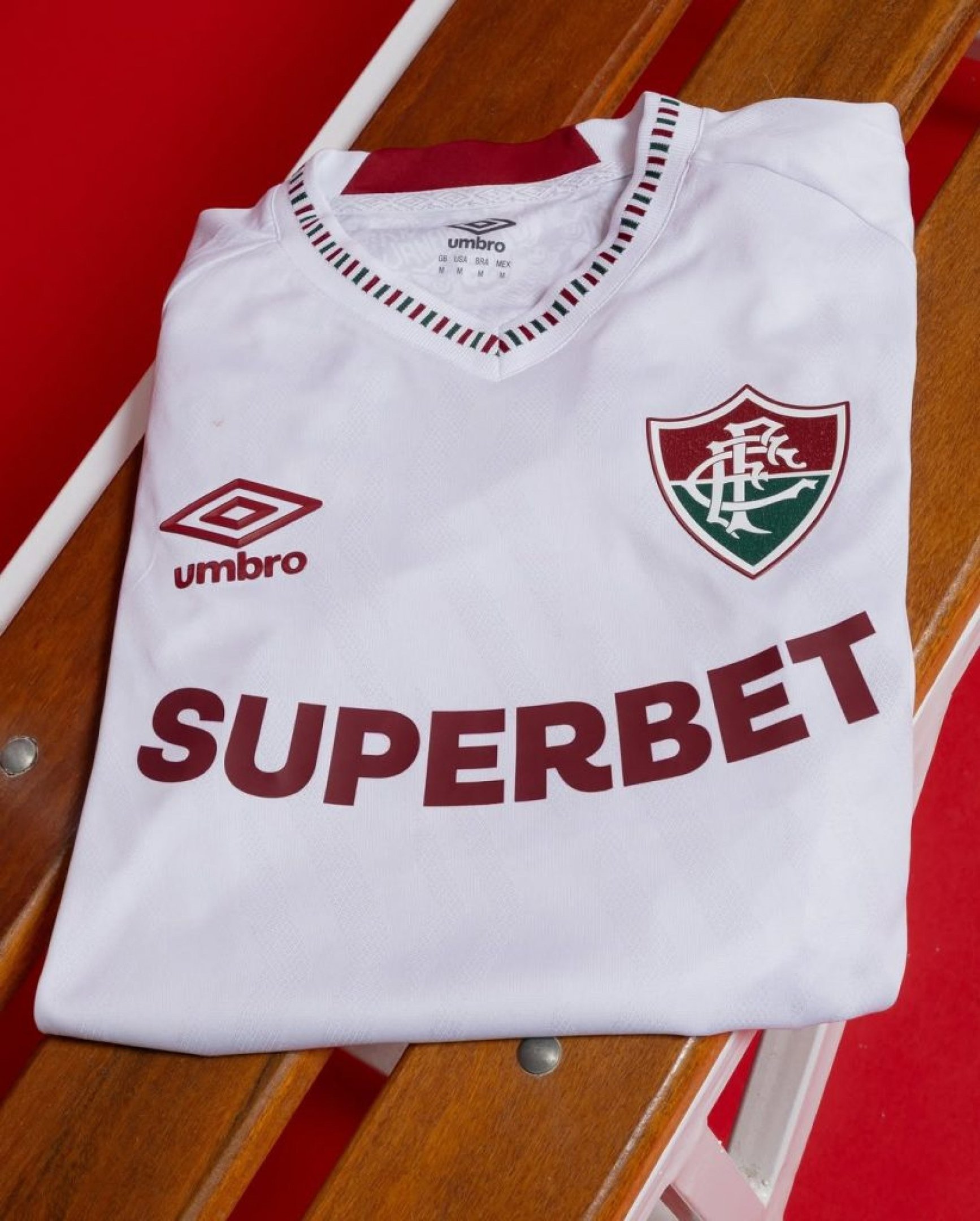 Estreia da nova camisa deve acontecer já neste final de semana, diante do Atlético-MG, na Arena MRV, pela oitava rodada do Brasileirão.
