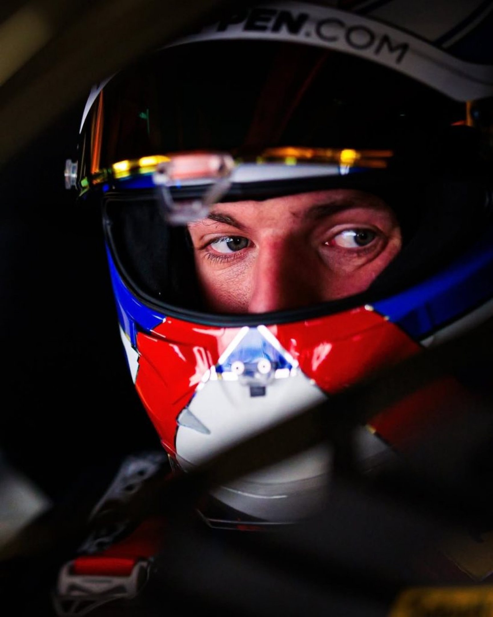 Max Verstappen voltou a comentar sobre seus planos na Fórmula 1 após o fim de seu contrato com a Red Bull, previsto para 2028. Em entrevista à ESPN, o tetracampeão mundial revelou que permanece motivado, mas que novas prioridades, especialmente a vida pessoal, começam a influenciar suas decisões.&amp;#160; “Tenho contato até 2028, então sigo até [&amp;#8230;]
