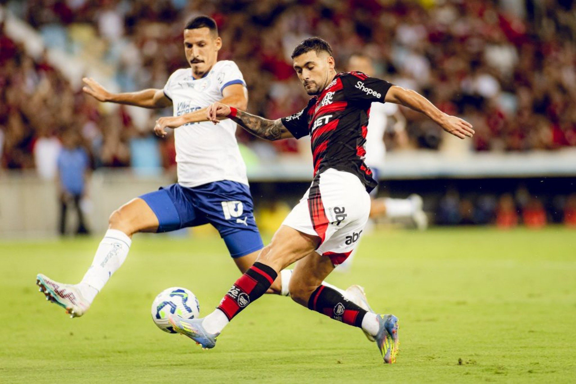 Arrascaeta, artilheiro do Brasileirão, foi um dos melhores jogadores em campo. Responsável pelo único gol da partida, teve papel fundamental nos momentos ofensivos.