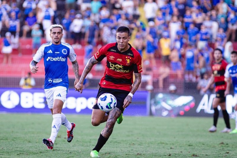 Lance do jogo entre Sport x Cruzeiro pela oitava rodada do Brasileirão