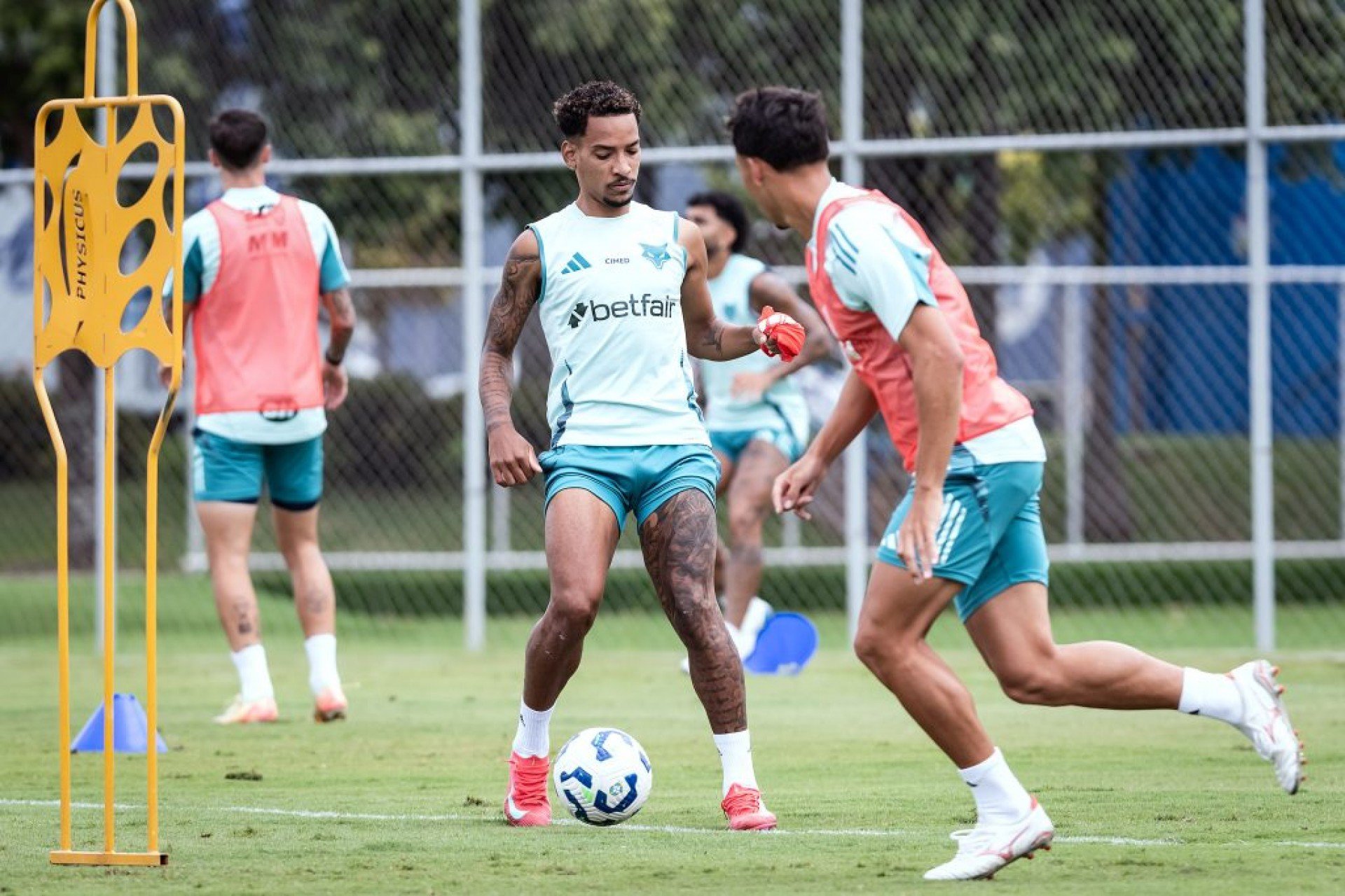 Cruzeiro inicia preparação para jogo contra o Palestino