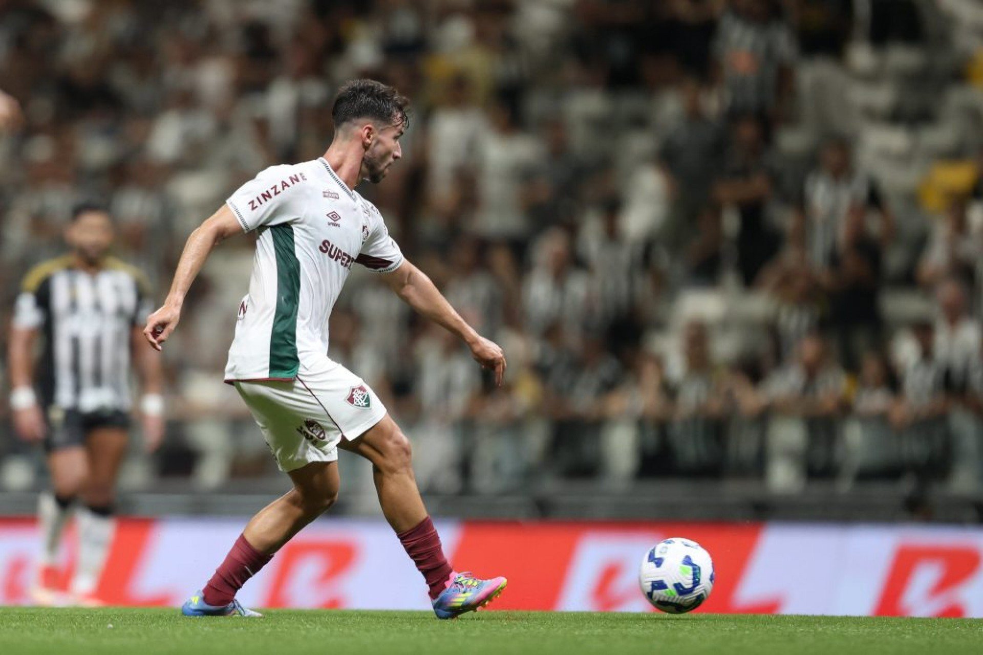 O Tricolor chegou a estar duas vezes à frente do placar, mas sofreu a virada nos acréscimos e saiu de campo frustrado
