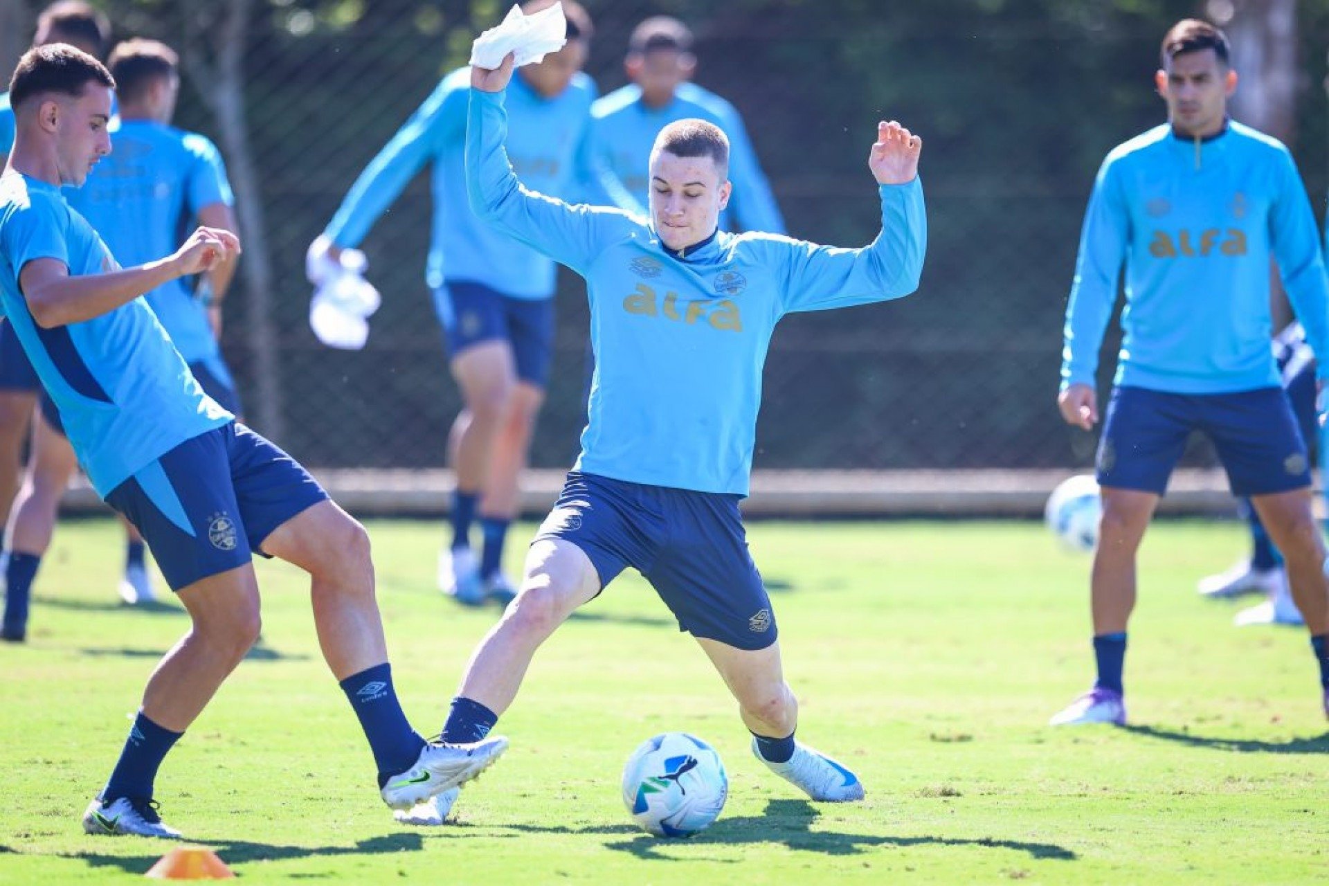 Grêmio finaliza preparação para duelo na Sul-Americana