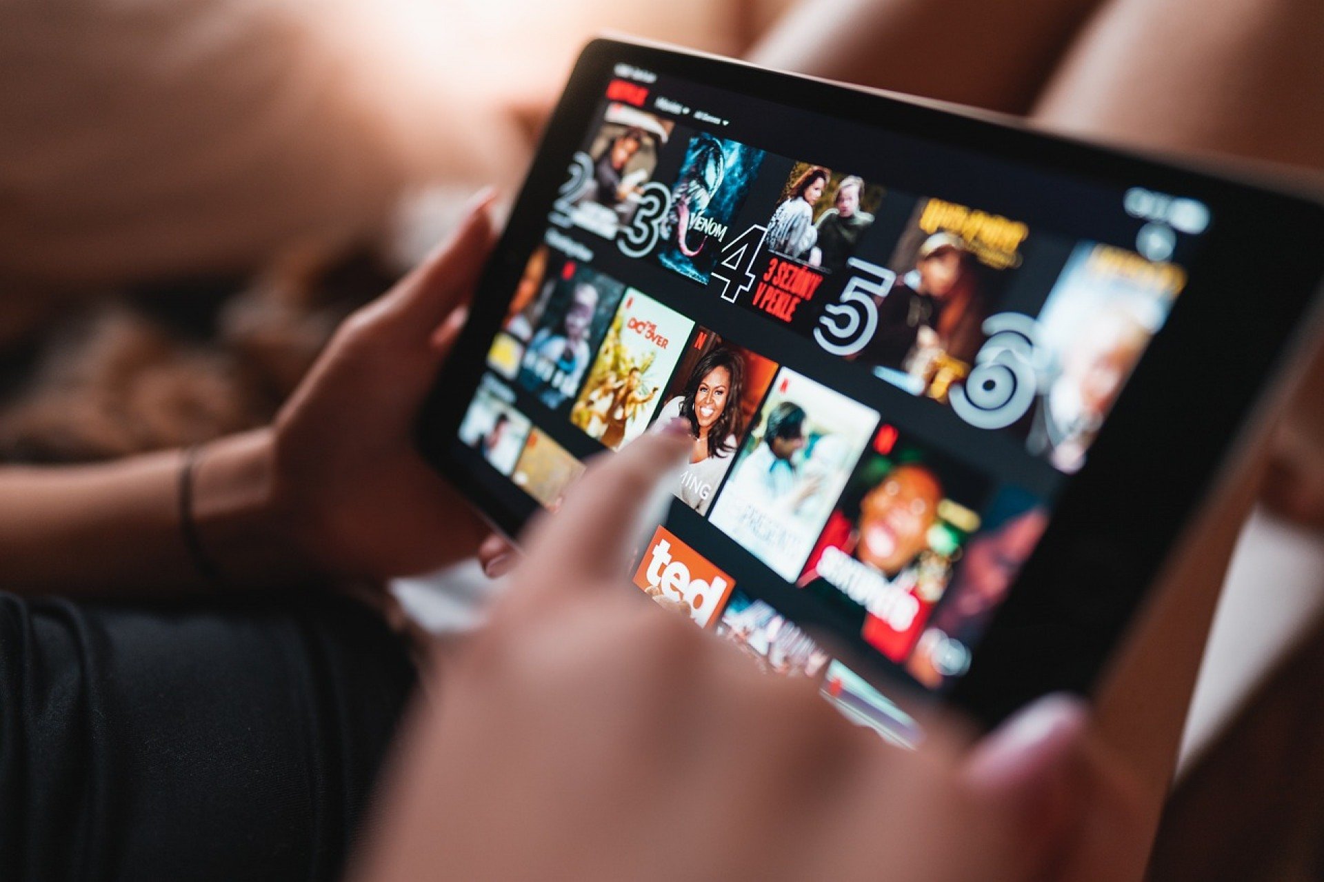 3 séries viciantes que você consegue maratonar em um único dia
