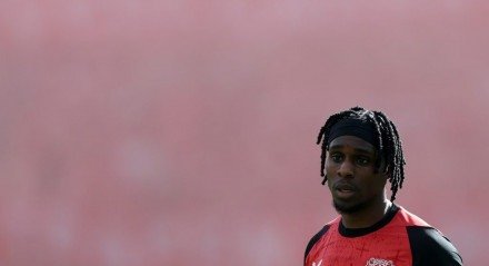Liverpool se antecipa à saída de Trent e encaminha acerto com destaque do Leverkusen