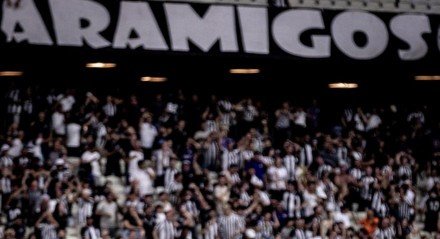 Santos e Ceará se enfrentaram hoje (12) no Allianz Parque, às 20h00 pela 8ª rodada do Campeonato Brasileiro. Ambas as equipes somaram apenas um ponto. Resultado final, 0 a 0.