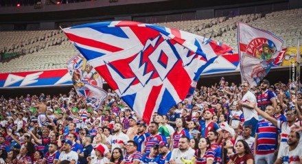O Fortaleza conseguiu virar a chave nos últimos jogos e vem em ótima fase para enfrentar o Atlético Bucaramanga, no Castelão, às 21h30 desta terça-feira (12). O Leão conseguiu duas goleadas impressionantes nos últimos dois jogos. Pela Libertadores, o tricolor venceu o Colo-Colo em casa por 4&#215;0 e no final de semana, pelo Campeonato Brasileiro, [&#8230;]