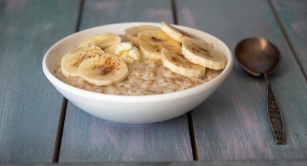 Mingau de Aveia Simples: Receita Saudável para o Café da Manhã