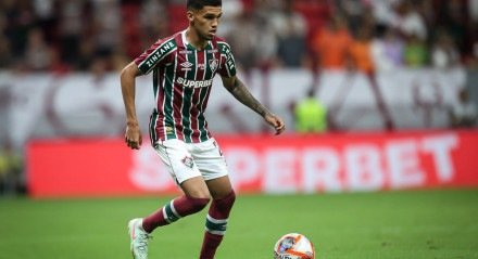 Jogador sofreu uma lesão no joelho esquerdo em março, se recuperou e pode ser opção para Renato Gaúcho nos próximos jogos.