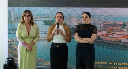 Imagem de Gabriela e Isabela Coutinho e Carla Cavalcanti