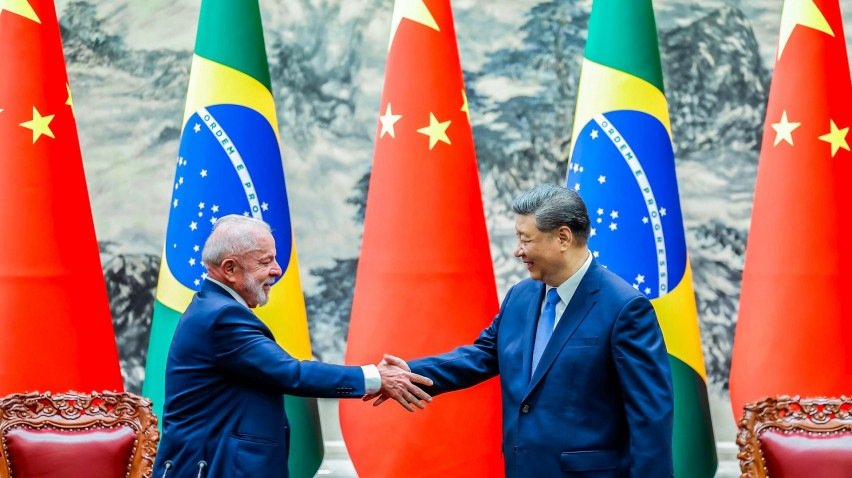 Presidente da República, Luiz Inácio Lula da Silva, ao lado do presidente da China, Xi Jinping