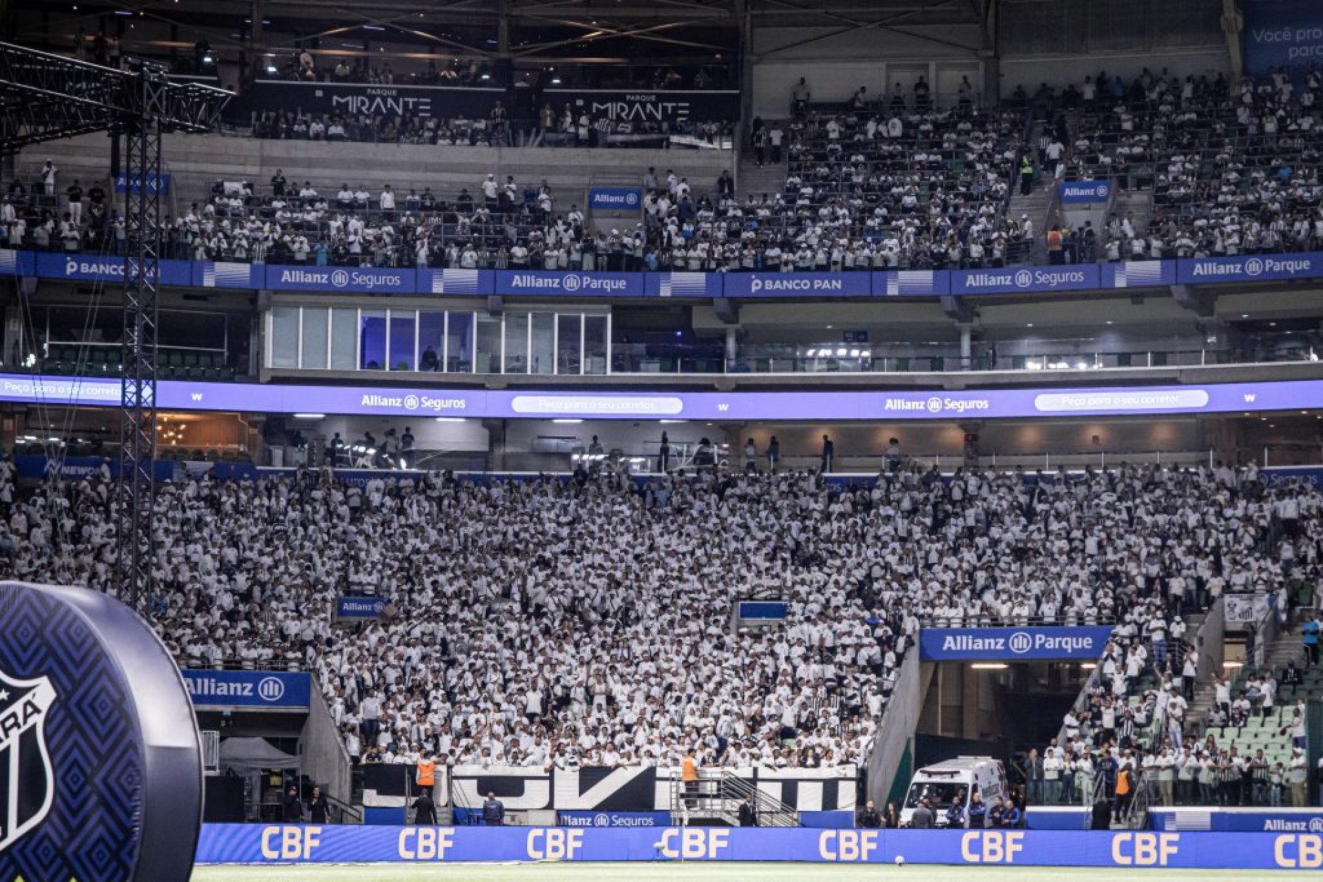 Peixe empatou sem gols com o Ceará nesta segunda-feira (12), pelo torneio nacional, com público pagante de 35.240 torcedores.