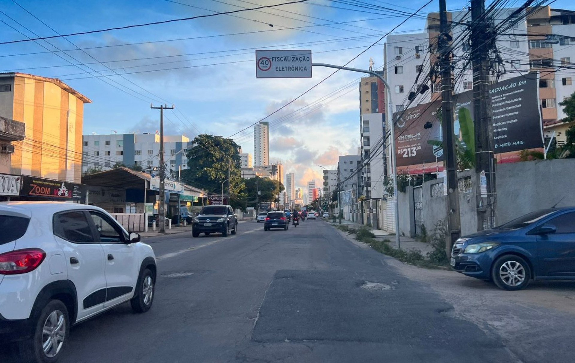 Voz do Leitor, 14/05: Radar de velocidade em Olinda com pouca sinalização