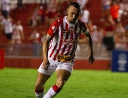 Imagem de Paulo Sérgio em ação pelo Náutico