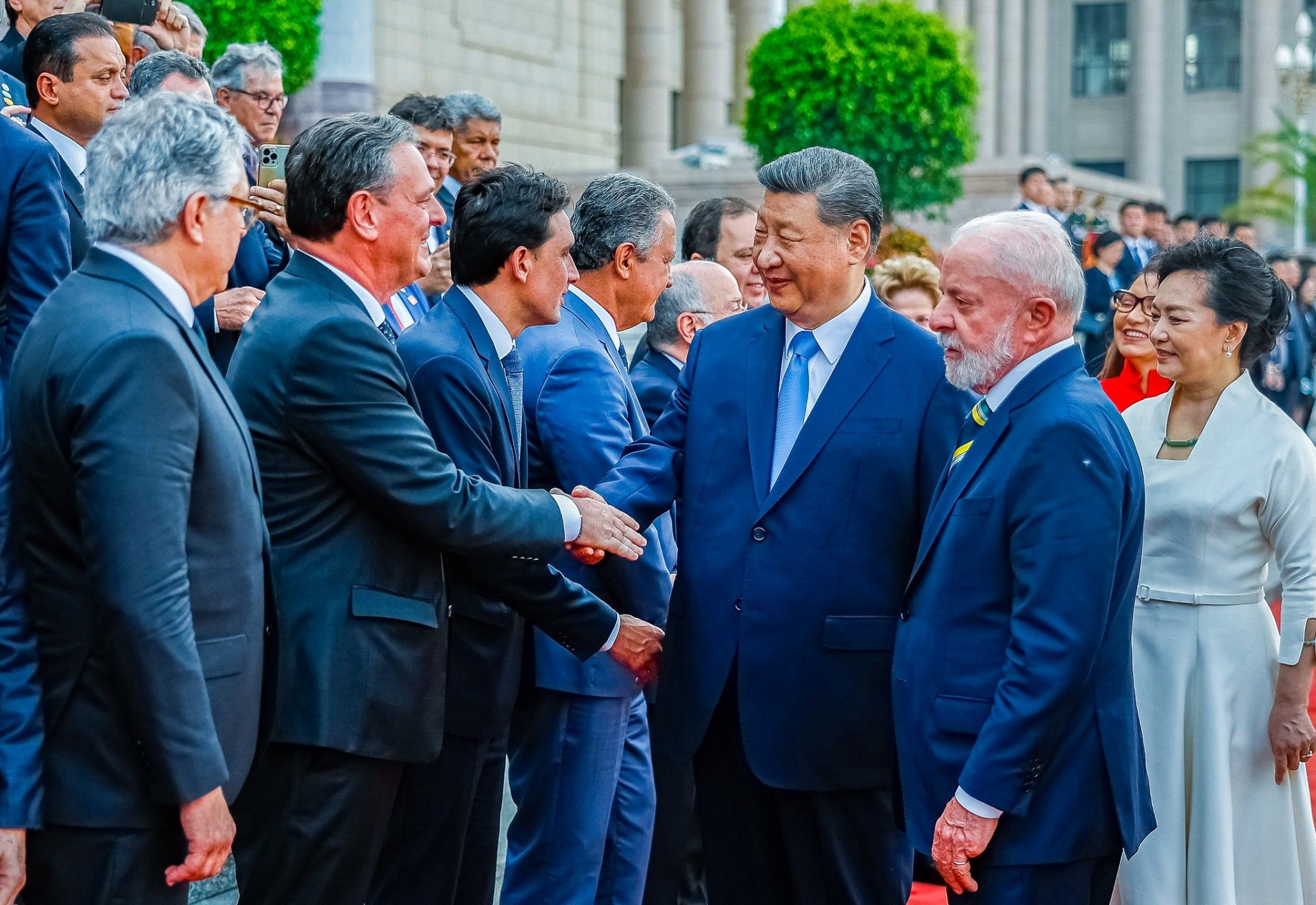 "Eu perguntei ao companheiro Xi Jinping se era possível ele enviar para o Brasil uma pessoa da confiança para a gente discutir a questão digital -sobretudo o TikTok", disse Lula