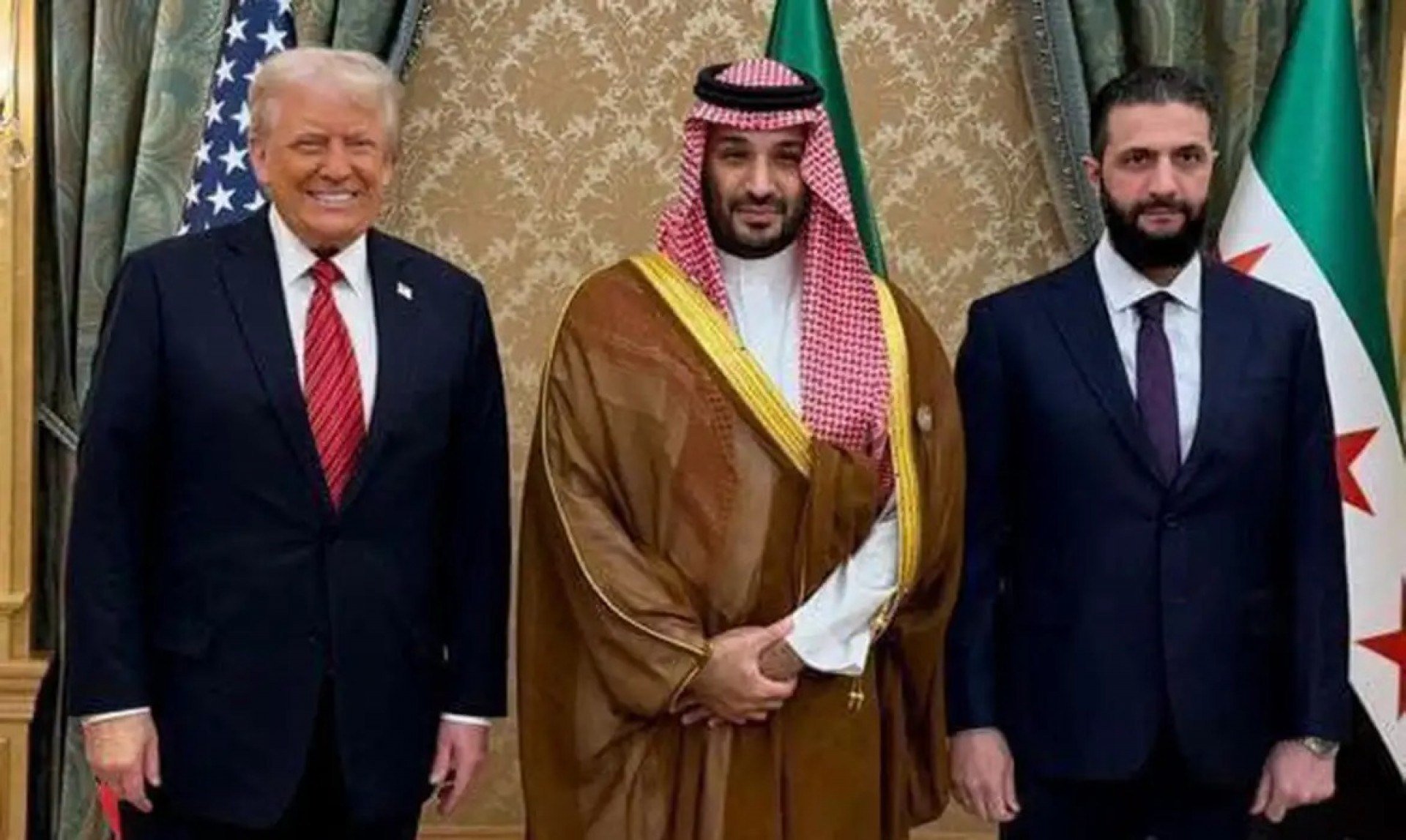 Donald Trump se reúne com presidente da Síria após anunciar fim de sanções