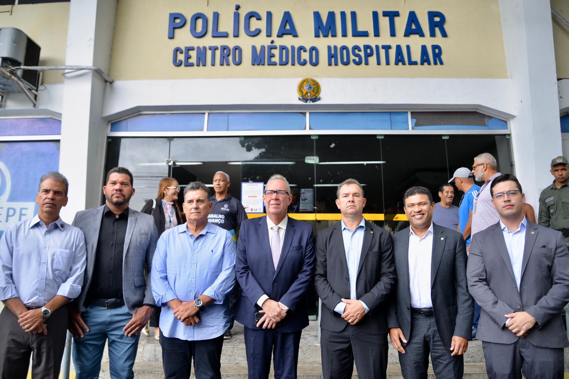 Comitiva de deputados realizou fiscalização no hospital da Polícia Militar, nesta quarta-feira (14)