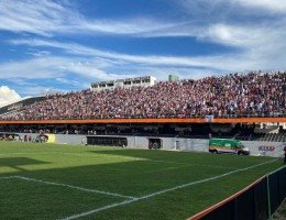 Torcida do Santa Cruz no setor visitante do Lacerdão