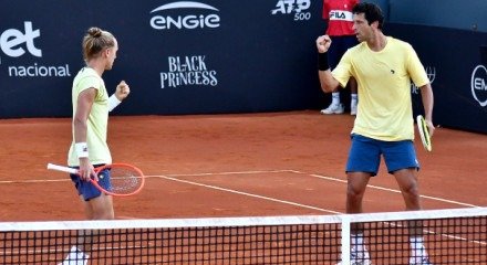 Brasileiros campeões do Rio Open encaram dupla indiana por vaga nas semifinais do forte challenger francês no piso de saibro