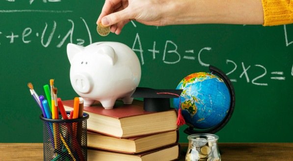 5 livros que falam sobre educação financeira