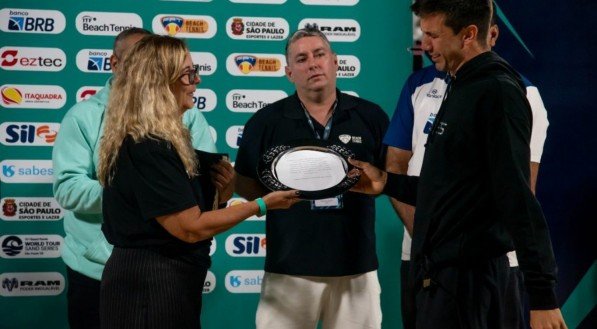 Um gesto raro de honestidade em uma das principais competições do beach tennis mundial virou símbolo de espírito esportivo e inspirou a criação de um novo prêmio. Durante a semifinal do Sand Series, maior torneio da modalidade, realizado em São Paulo, o brasileiro Allan Oliveira protagonizou uma atitude que comoveu público, adversários e organizadores: no [&amp;#8230;]