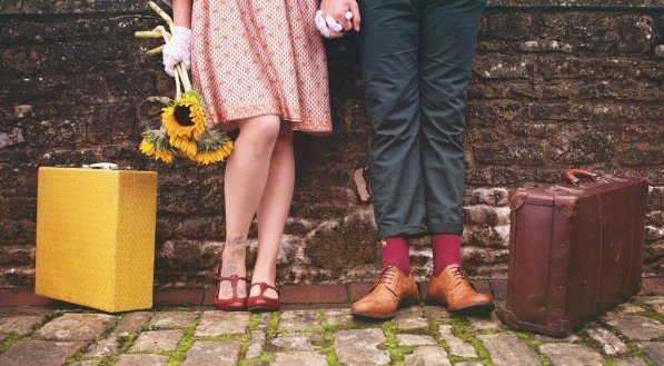 5 séries de romance colegial bem clichês e deliciosamente viciantes