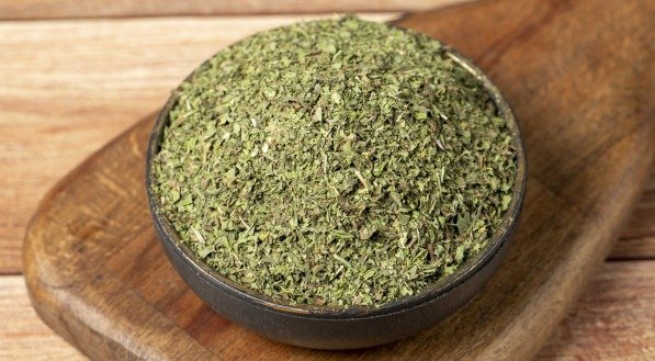 Chá de orégano para emagrecer: Saiba como fazer para perder peso!